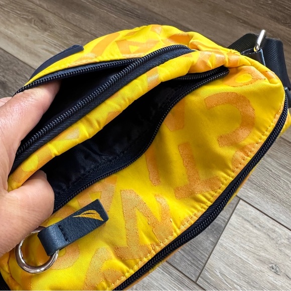 🛍️ NAUTICA Cross body bag 6” 1/2 H X 8” 1/2 W adjust strap - Picture 7 of 11